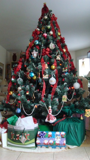 Christmas Tree at Larisa Grove